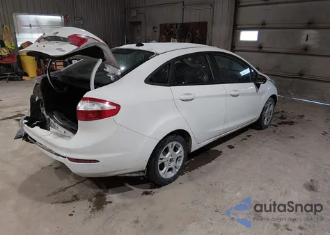2015 Ford Fiesta Se z USA, uszkodzony, nr VIN 3FADP4BJ9FM175563